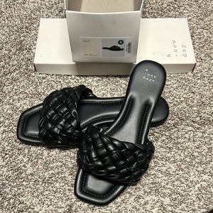 Black like new sandals